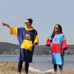 Poncho Howzit Bleu/jaune -JOBE Soldes poncho howzit bleu jaune 9