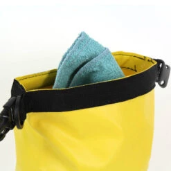 SAC ETANCHE HOWZIT 10L JAUNE -JOBE Soldes sac etanche ryde 10l jaune 2