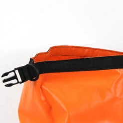 SAC ETANCHE HOWZIT 30L ORANGE -JOBE Soldes sac etanche ryde 30l orange 4
